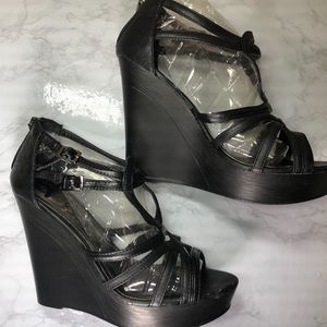 👡 Black Faux Wedge Sandals 👡